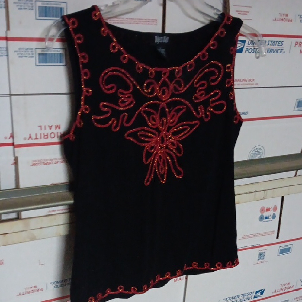 Objects Dart Size L Elegant Black and Red Embroidered Women's Top (SKU 508)
